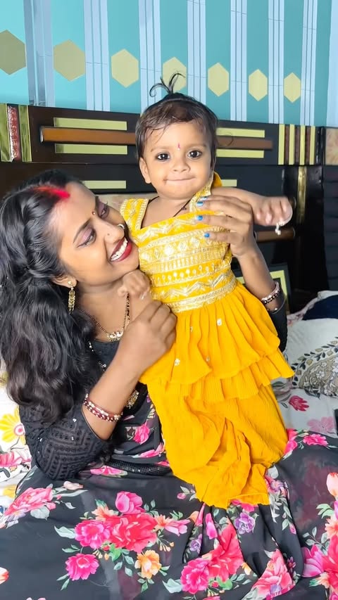 Instagram post by @jyoti_rajbhar1 for Flipkart Fashion. Caption reads: [...] Shop Now on Flipkart! #festivefinds....