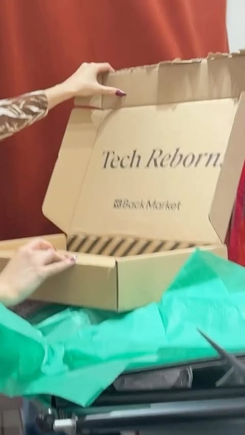 Instagram post by @nycnichole for Back Market. Caption reads: thanks @backmarket for helping me pull off the....