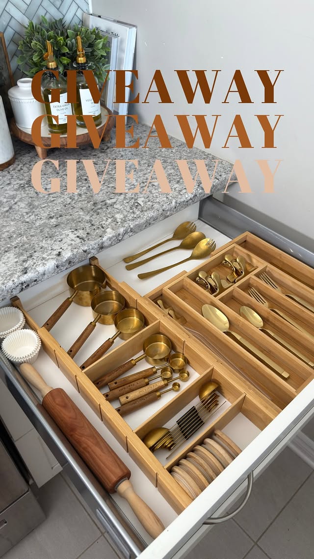 Instagram post by @salma.zags for SpaceAid. Caption reads: [...] my giveaway in partnership with....