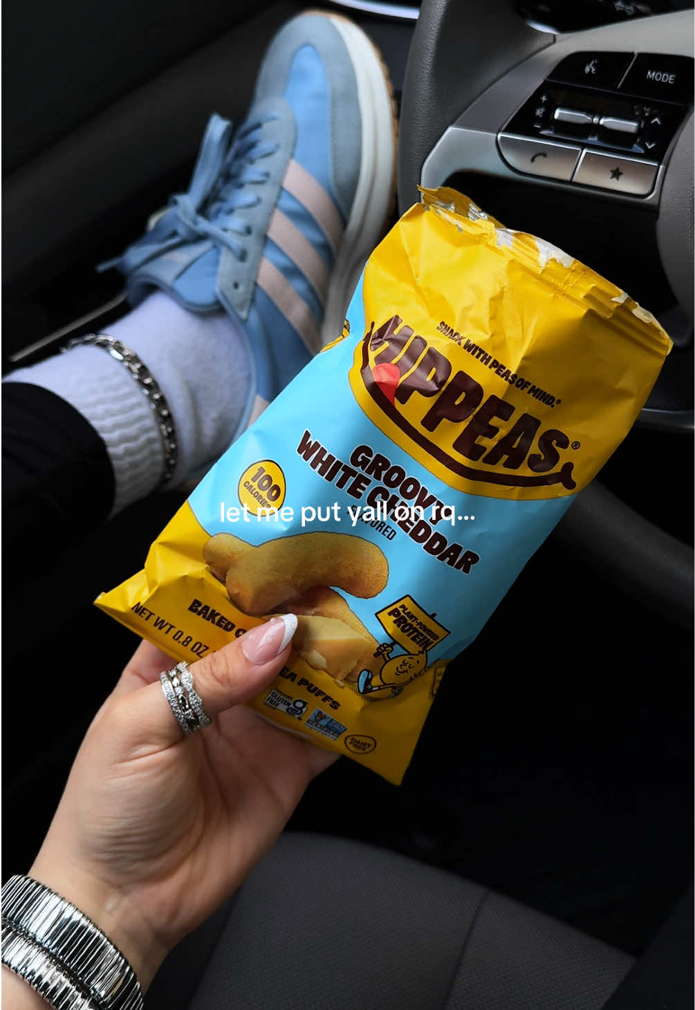 TikTok post by @nic0llettsnoir for HIPPEAS. Caption reads: [...] puffs this will scratch that itchhhh....