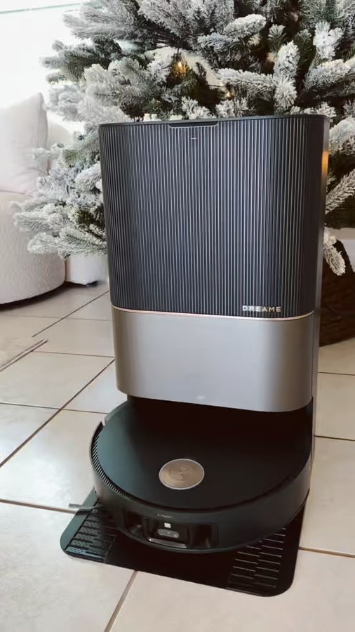 Instagram post by @thesunshinestatemom for Dreame. Caption reads: One of TIME’s Best Inventions of 2025 — and now at....