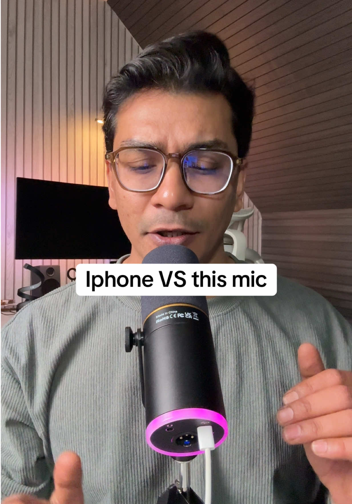 TikTok post by @ijudgetech for TONOR Microphone. Caption reads: TONOR TD510/TD520 Dynamisches USB/XLR Mikrofon,....
