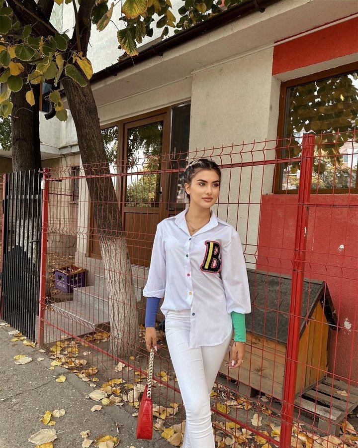 Instagram post by @alexandra_maria_cercel for LovelyWholesale. Caption reads: [...] Weekend ?😁❤️
My shirt is from....