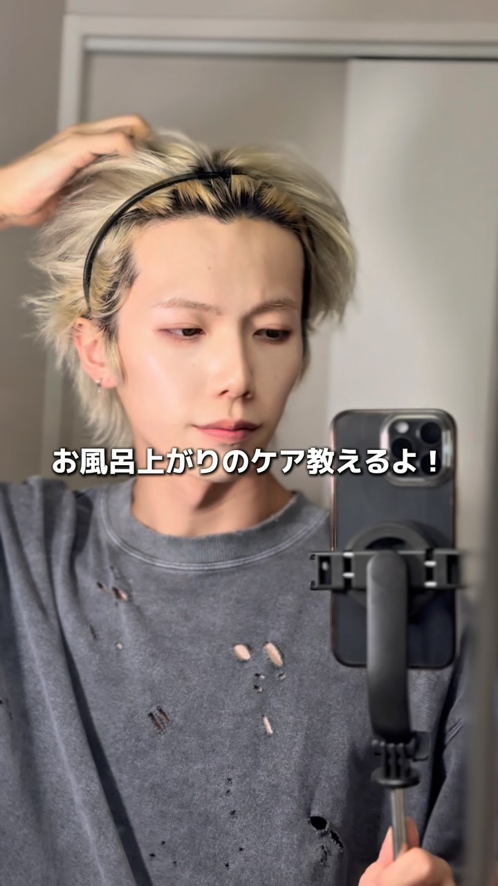 Instagram post by @_kyoo102_ for HAIR. Caption reads: 有名スキンケアブランド「オルビス」からサロン専売品が登場しました！

なんとベストコスメアワード殿堂....