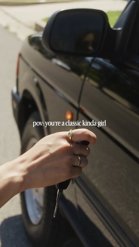 Instagram post by @weylie for Kay Jewelers. Caption reads: [...] I will choose the classic every time....