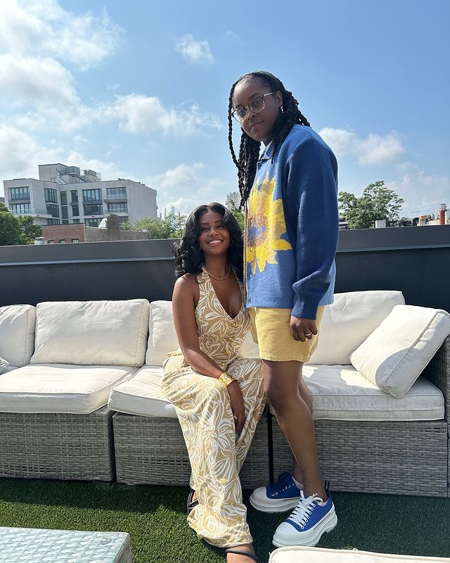 Instagram post by @eccentric_beauty_ for Wynk. Caption reads: I Plan To Love You For Light Years ✨♥️ (9/17)....