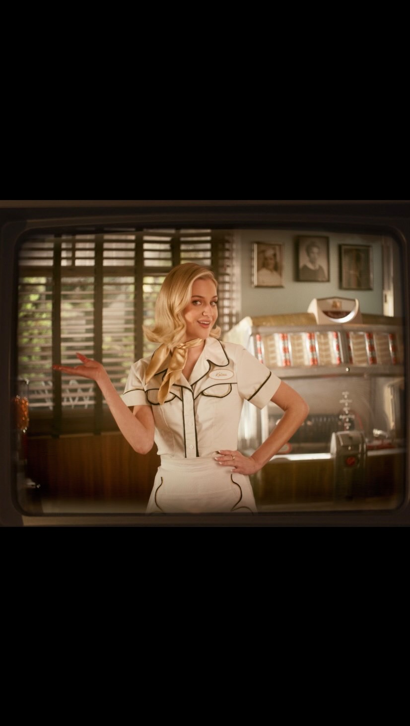 Instagram post by @kelseaballerini for Pantene. Caption reads: Got Country Fried Hair? #ad We teamed up with....