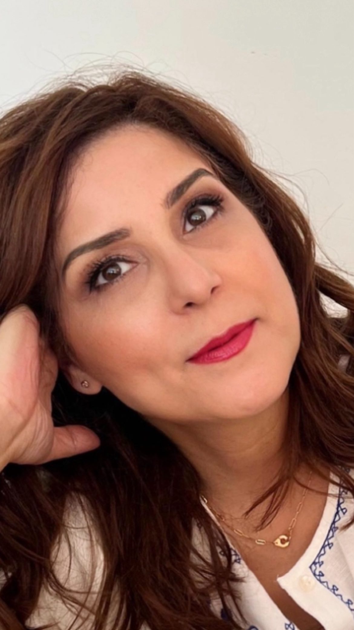 Instagram post by @karima_enasri_ for Florasis. Caption reads: News palettes Butterfly Glitter Quad Eyeshadow....