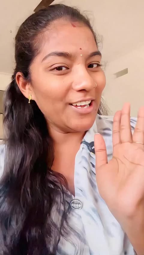 Instagram post by @vizagpilla_bhargavi09 for Aashirvaad. Caption reads: [...] hack): “Soft dough, zero mess With....