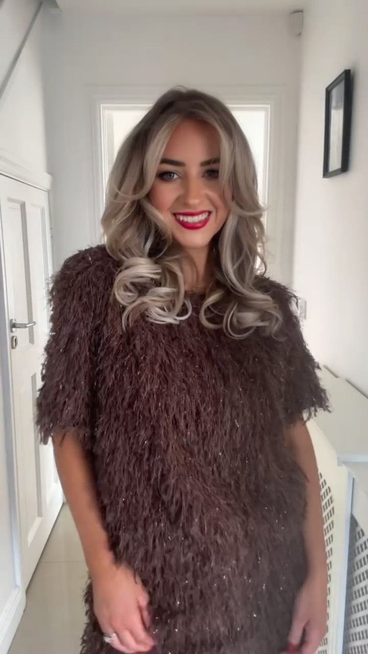 Instagram post by @amy_o_brien_ for Vavavoom. Caption reads: AD ✨Singles Day Steal Alert!✨

@vavavoom_ie have....