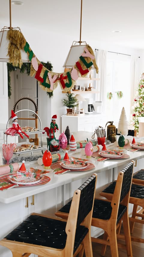 Instagram post by @emilywondree for Packed Party. Caption reads: [...] school holiday treat for the kids ✨💫....