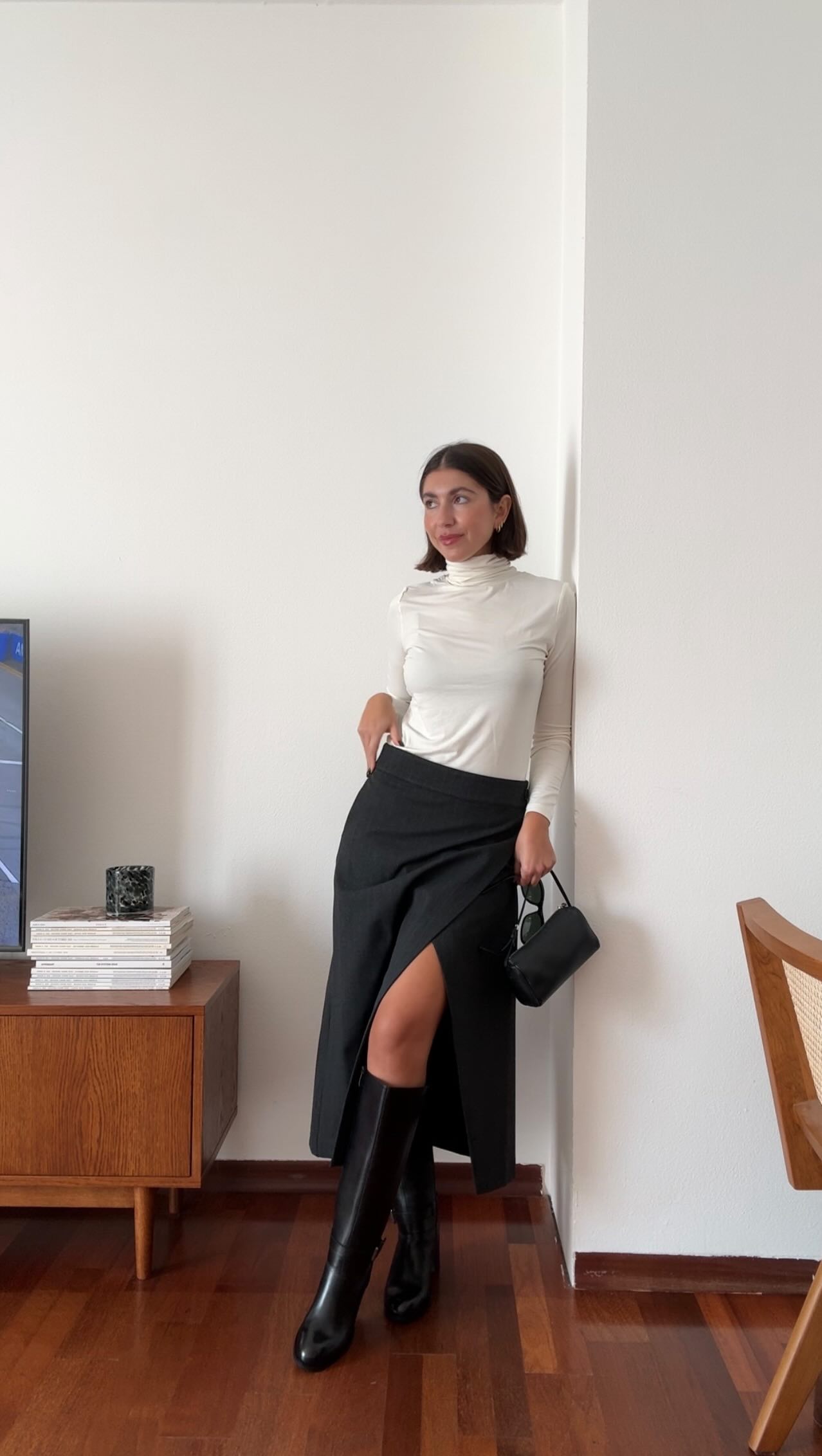 Instagram post by @aliceperrella for Tamaris. Caption reads: Outfit of the day with @tamaris_italy 🤍

Alice_10....