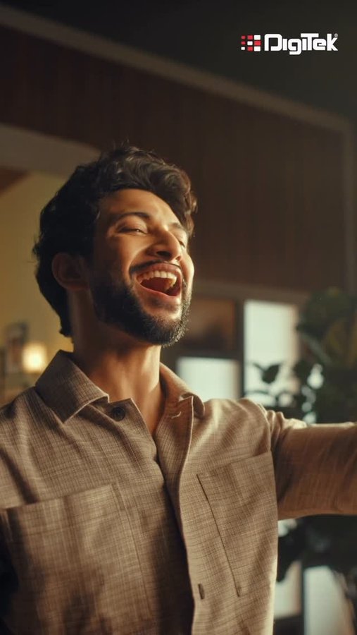 Instagram post by @rohitsaraf for Digitek. Caption reads: Living room stage se trending page tak* Digitek....