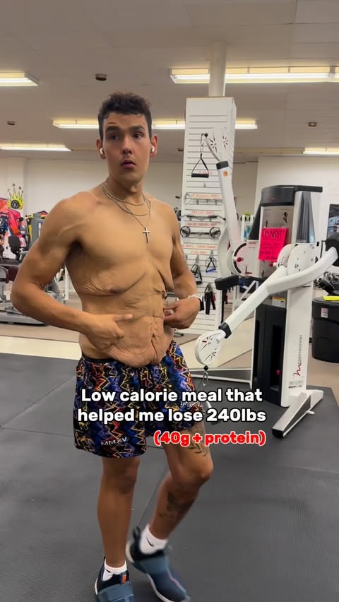 Instagram post by @brodfit_21 for Safe Catch. Caption reads: Low calorie meal that helped me lose 240lbs....