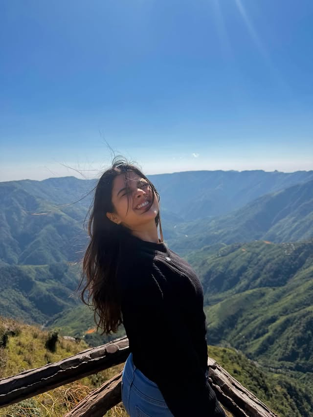 Instagram post by @sanjkayy for GT Holidays. Caption reads: Grateful for days like this :’)
⛰️.