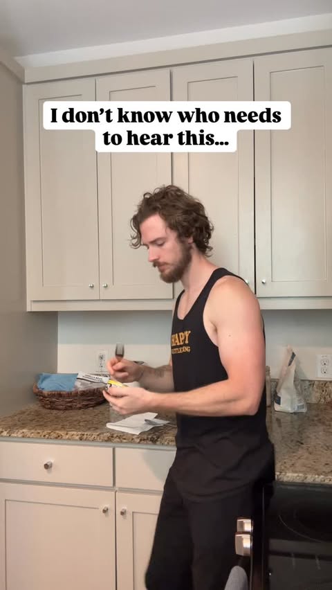 Instagram post by @jeremyfunctionalfit for Safe Catch. Caption reads: You probably still have Thanksgiving leftovers,....