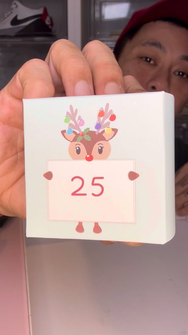 Instagram post by @stony_ley for Silky Gem. Caption reads: @silky.gem ADVENT 🗓️ LAST DAY! 🦌🍍

Thank you....