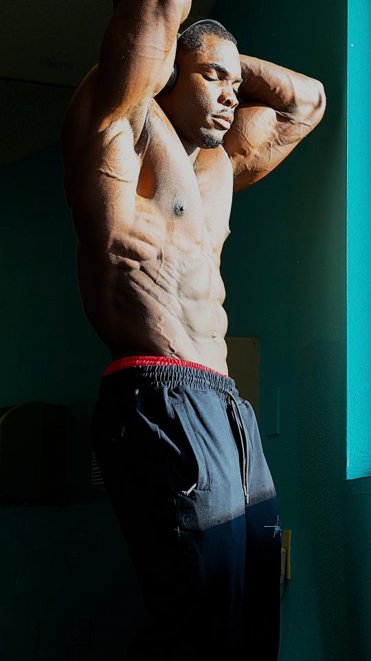 Instagram post by @cenatricardofit for REDCON1. Caption reads: [...] " CODE CENAT " ▪️" Supplements : @redcon1....