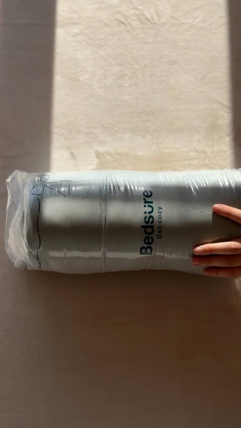 Instagram post by @parv_stylee for Bedsure Home. Caption reads: The coziest thing I’ve added to my winter routine....