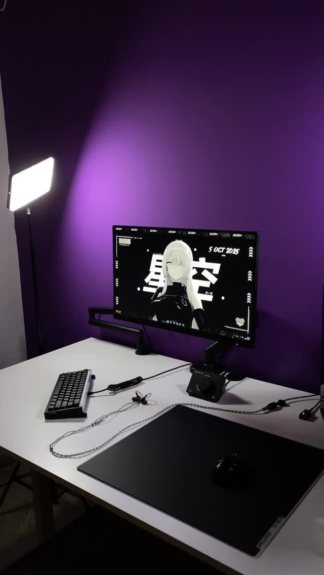 Instagram post by @yondrewc for Attack Shark. Caption reads: Unboxing AttackShark R3 @attacksharkgear #techtok....