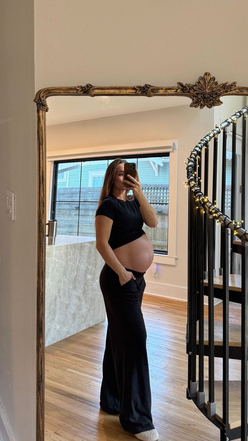 Instagram post by @kylieholbeck for lululemon. Caption reads: what could make getting new @lululemon even....