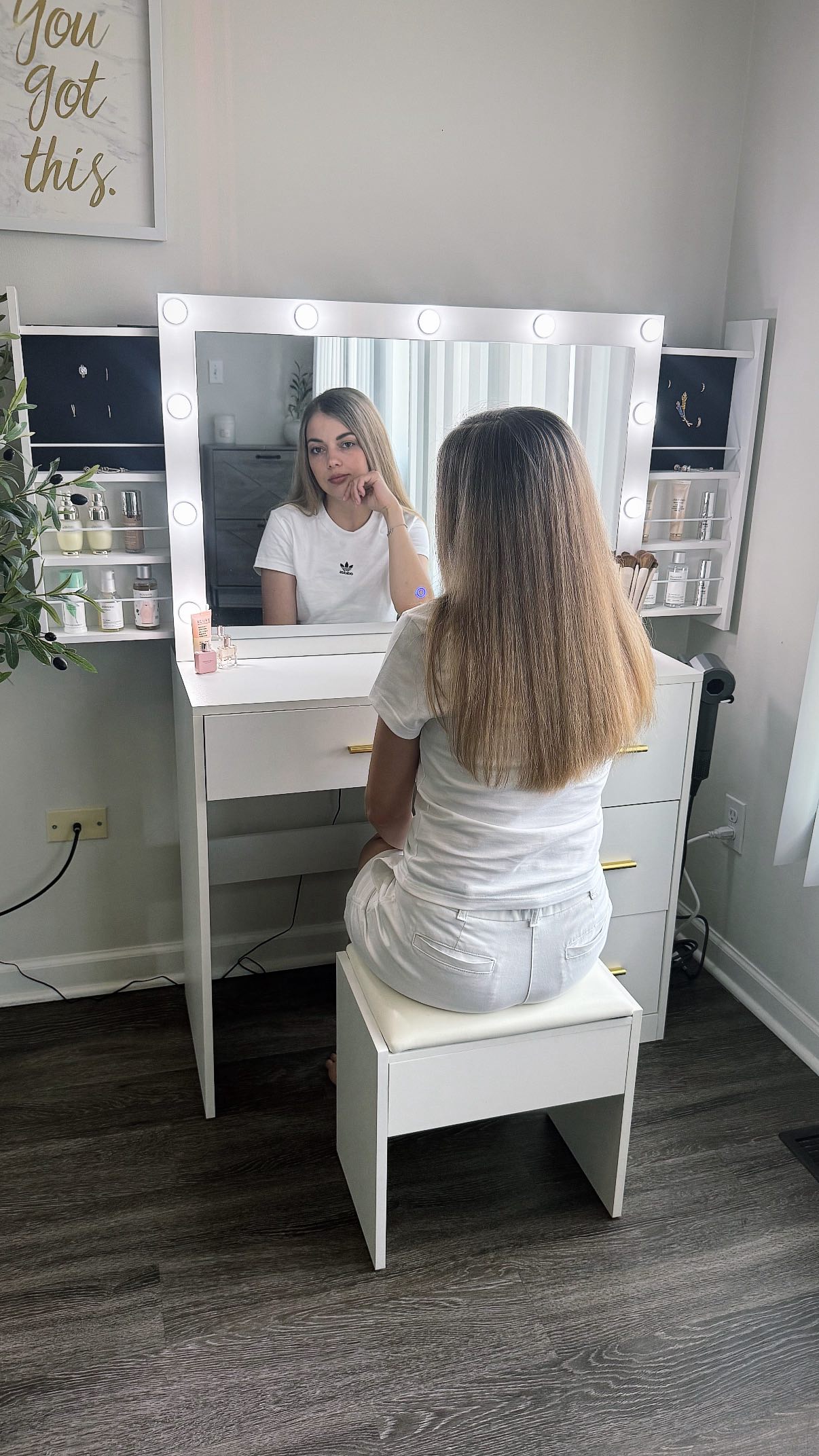 Instagram post by @khrystynapolek for YITAHOME. Caption reads: YITAHOME Lighted Vanity Desk with Mirror, Charging....