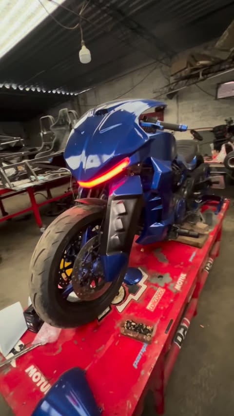 Instagram post by @titan_automotive_mex for Creality. Caption reads: 3D printing a motorcycle with Creality K2 pro....