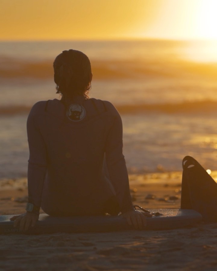 Instagram post by @melody.stevenss for Freestyle Watches. Caption reads: Always with my @freestylewatches when I’m training....