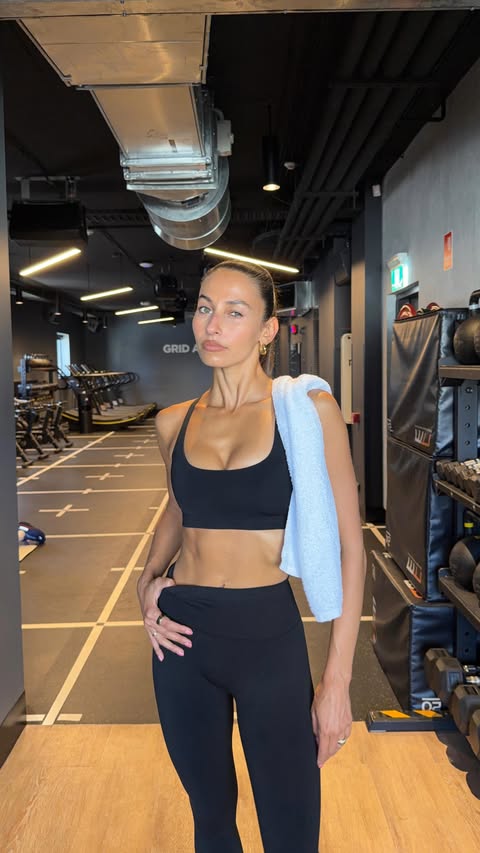 Instagram post by @dominiquelissa for Adanola. Caption reads: [...] in 2026. Wearing the new seamless from....