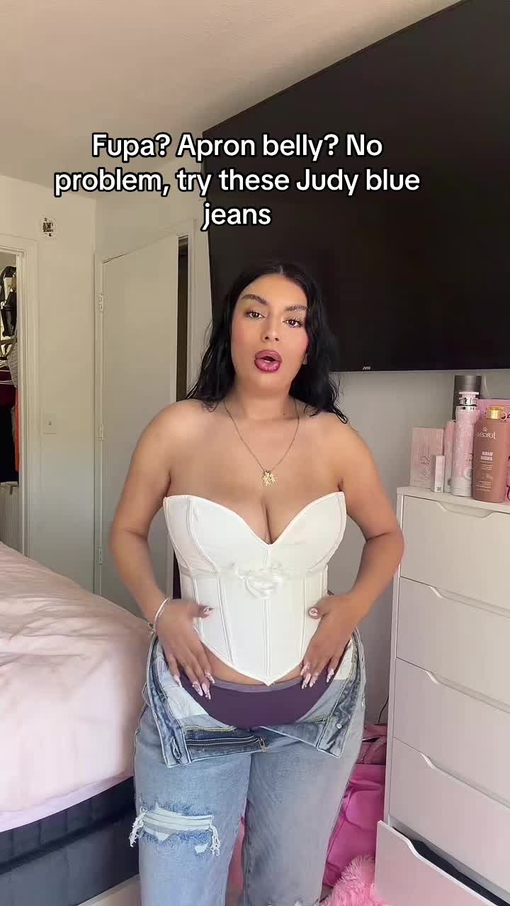 TikTok post by @prettygirlglaze for Glamour Modern Fashion. Caption reads: [...] so secure while wearing them! @Glamour....