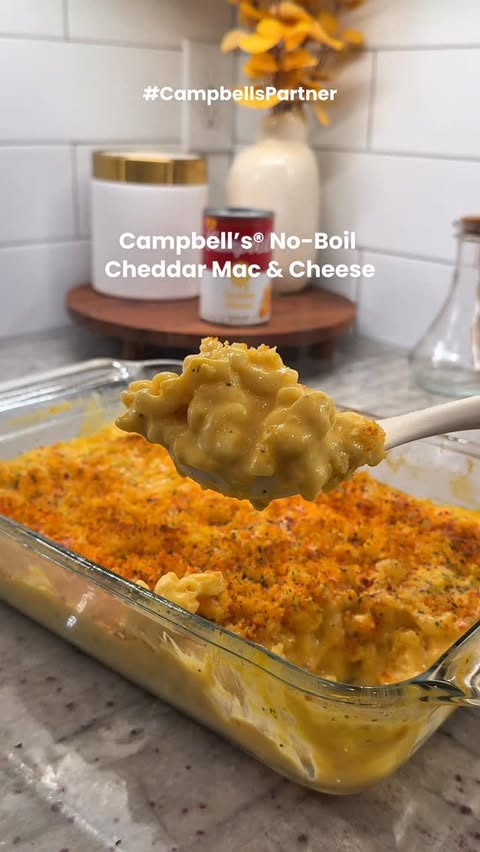 Instagram post by @itsdayswithdae for Campbell's. Caption reads: #CampbellsPartner I’m making our go-to No-Boil....