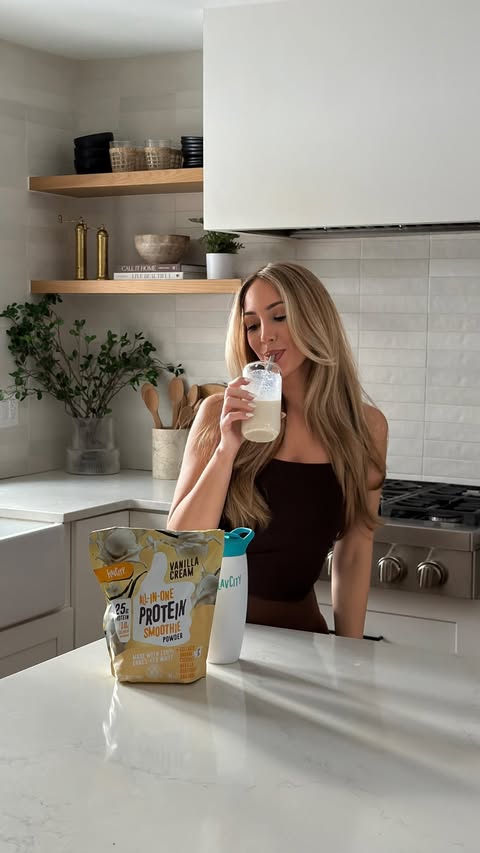 Instagram post by @simplyhealthymama for ShopFlavCity. Caption reads: Okay real life — busy mom mornings call for simple....