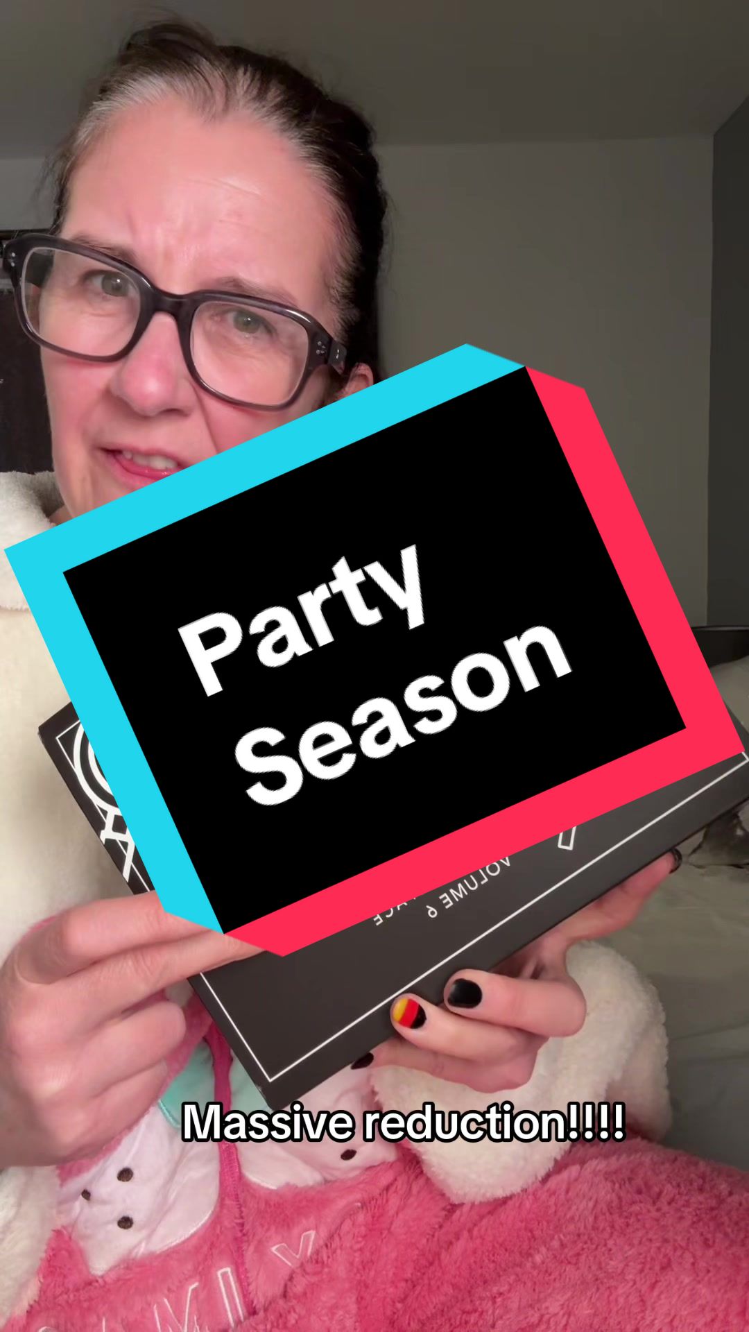 TikTok post by @positive__jess for Latest in Beauty. Caption reads: [...] great gift.  ❤️.. #positivejess #blackfriday....