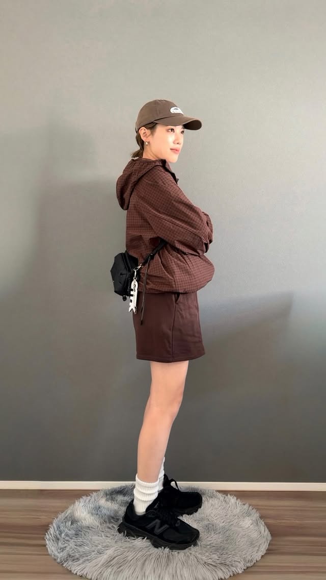 Instagram post by @sora_mama_gram for Topologie. Caption reads: [...] cap @emis_official2017 bag @topologie.jp....