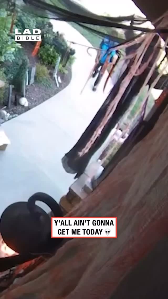 Instagram post by @alienwithnojob for LADbible. Caption reads: Yall ain’t gonna get me today @ladbible.