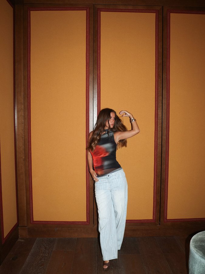 Instagram post by @mariapombo for Desigual. Caption reads: Un placer @desigual 🫡💛 #publi.