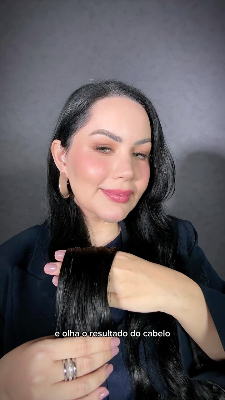 Instagram post by @brunatavares for Bio Extratus. Caption reads: Skincare para o cabelo? Temos! A @bioextratus....