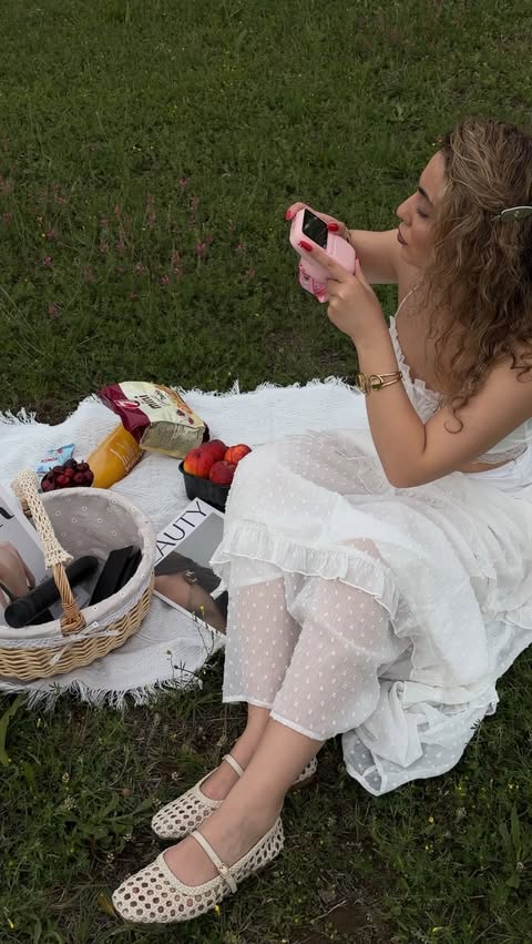 Instagram post by @zaalishvili_zalina for Dream Pairs Shoes. Caption reads: In my soft girl picnic era @dreampairsshoes 🌼 Use....