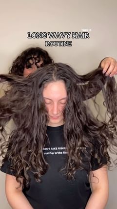 Instagram post by @kayscurlies for CURLSMITH. Caption reads: Long wavy hair routine🌷
🌸 @curlsmith_official....