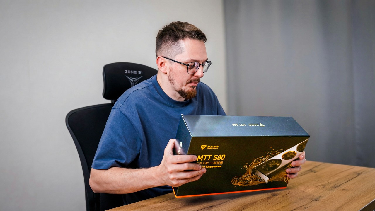 YouTube post by @AlphaShutnik for Музей Восстания Машин Москва. Caption reads: This is a CHINESE GAMING video card for 35 [...].