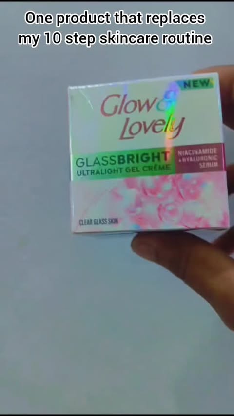 Instagram post by @wanderlusttmannu for Smytten. Caption reads: #Ad #GlowUpChallenge #GlassBrightUltralight....