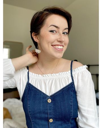 Instagram post by @the_eco_cosplayer for Eyecandys. Caption reads: EyeCandys (@eyecandyscom) sent me some contacts....