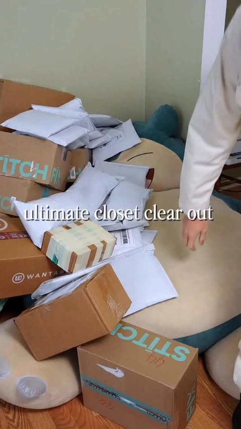 Instagram post by @troycicotte for Depop. Caption reads: depop: troycicottecloset #clothes.