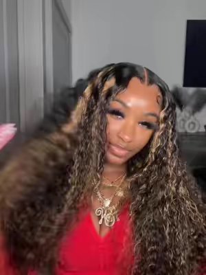 TikTok post by @naaecash3 for Bangjazzhair. Caption reads: [...] way on this unit is too tea 😍😍....
