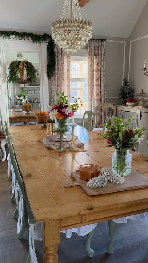Instagram post by @1greenacreslane for Balsam Hill. Caption reads: [...] #farmhouseoncapecod #balsamhillpartner.