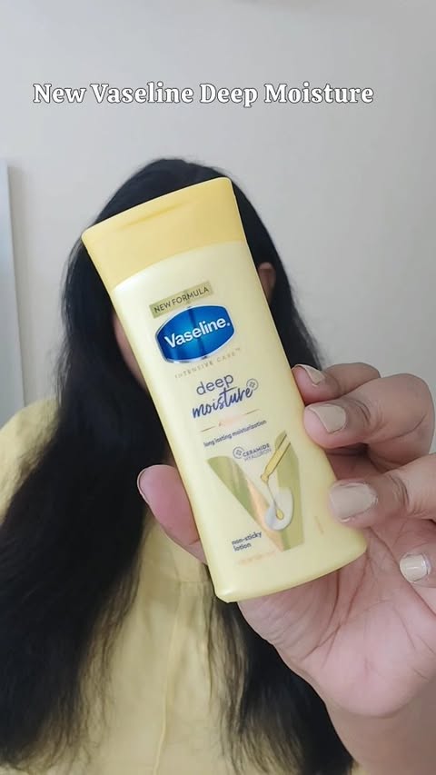 Instagram post by @onestop_classic for Vaseline. Caption reads: [...] Smooth, nourished skin without the sticky....