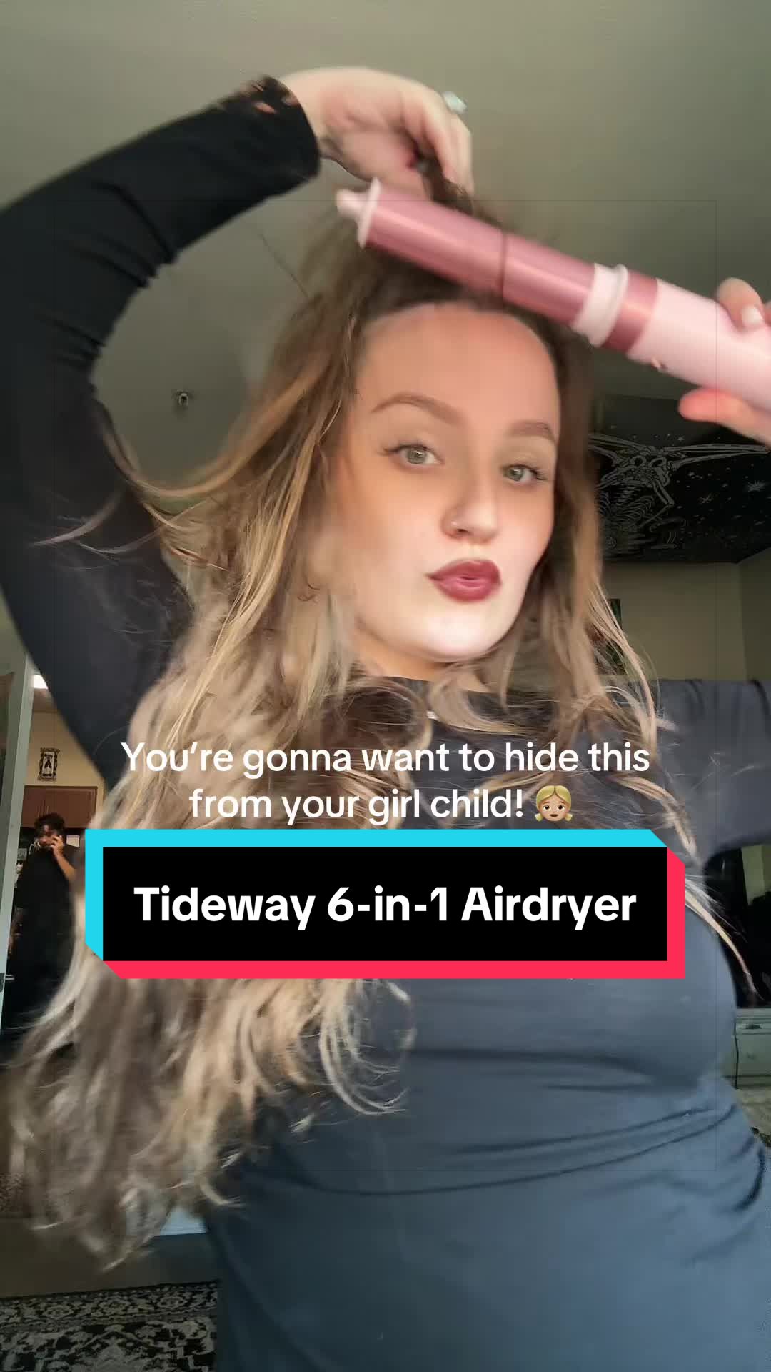 TikTok post by @kariellabeauty for Tideway. Caption reads: @Tideway Your blowout AND your curls in ONE tool....
