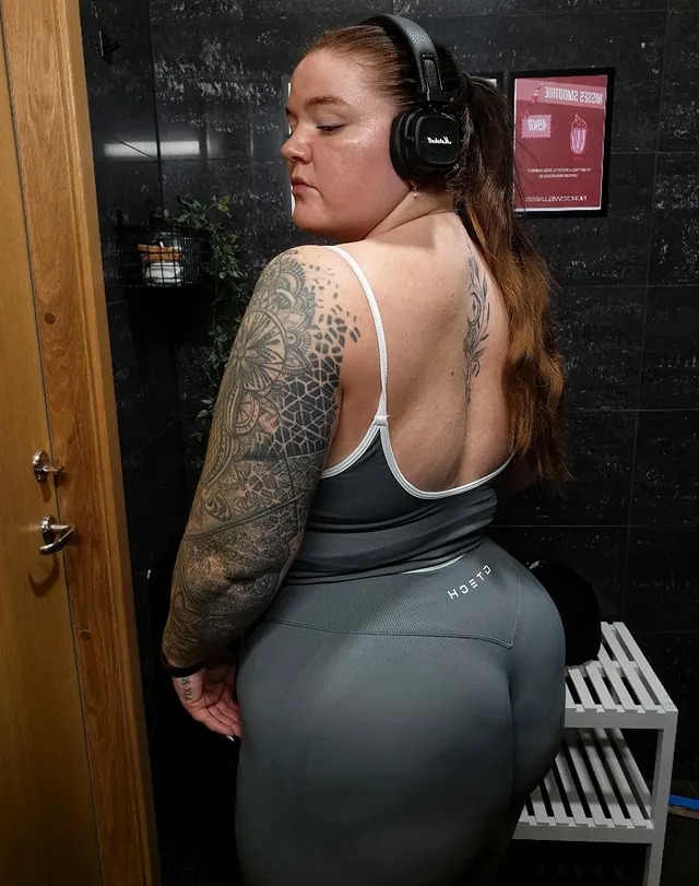 Instagram post by @robynronnberg for Gtechwear. Caption reads: F R E D A G 🩶

reklam
#gtechwear #gtech #fitness.