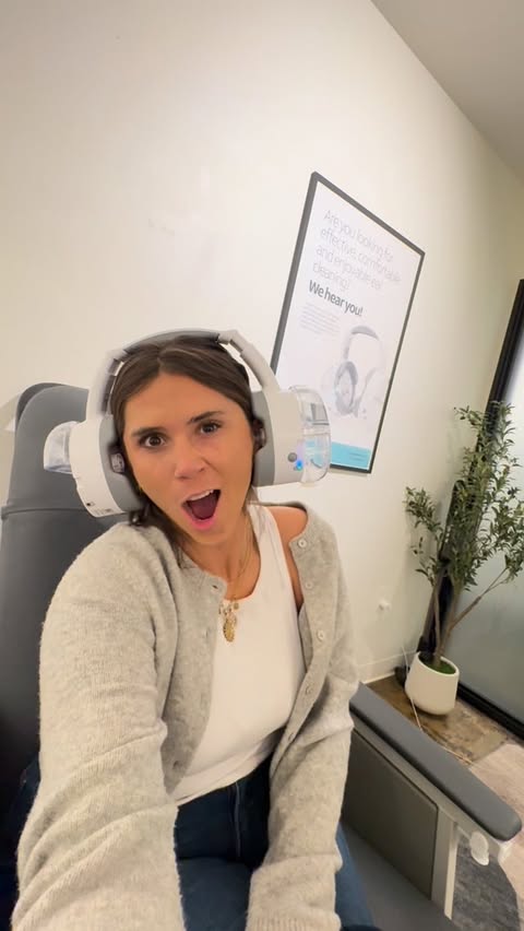 Instagram post by @maggzbee for OtoSet. Caption reads: [...] things you can do here in Denver👂👀....