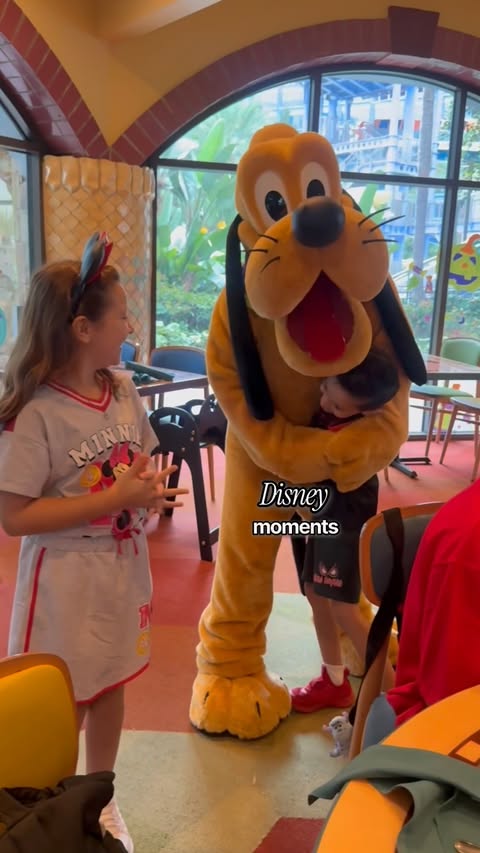 Instagram post by @momlikeaboss_ for Disney Parks. Caption reads: [...] for your Disneyland trip 🏰✨ #hosted....